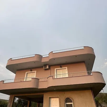 Ferienhaus Heaven Kallashi